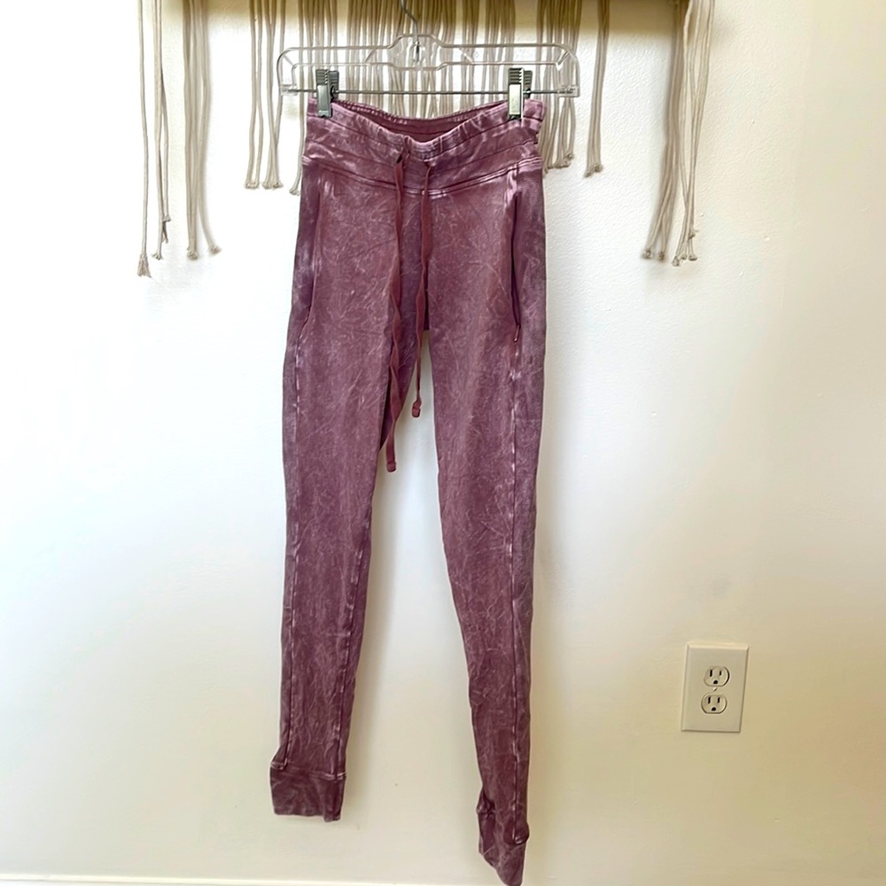 Cute light pink jogger pants from Pink shipping is 7.95